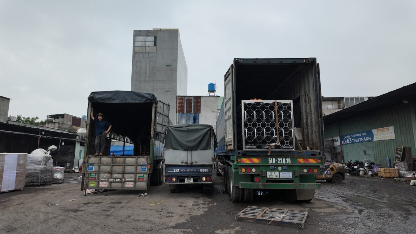 Các loại xe tải, container phục vụ vận chuyển hàng đi Đà Nẵng