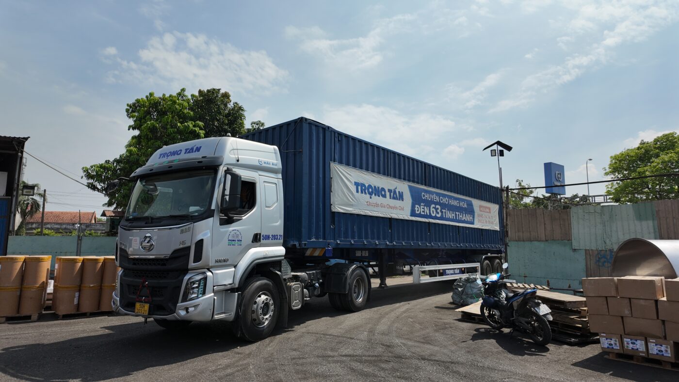 Vận chuyển hàng container 40 feet từ Bình Dương đi Tuyên Quang