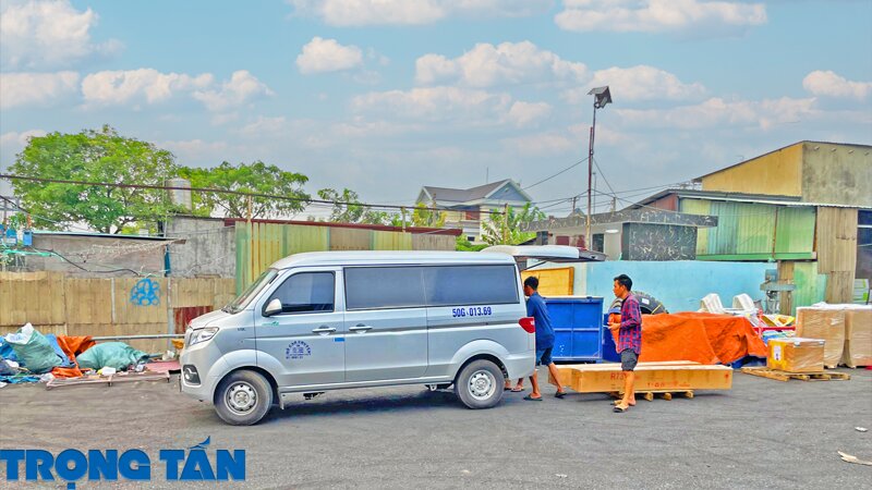 XE TAI CHUYEN NHA