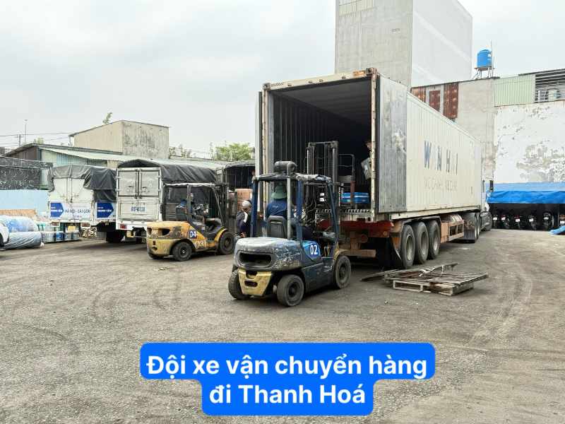 Đội xe vận chuyển hàng đi Thanh Hóa