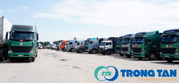 Đội xe của nhà xe chuyển hàng TPHCM đi Đà Nẵng