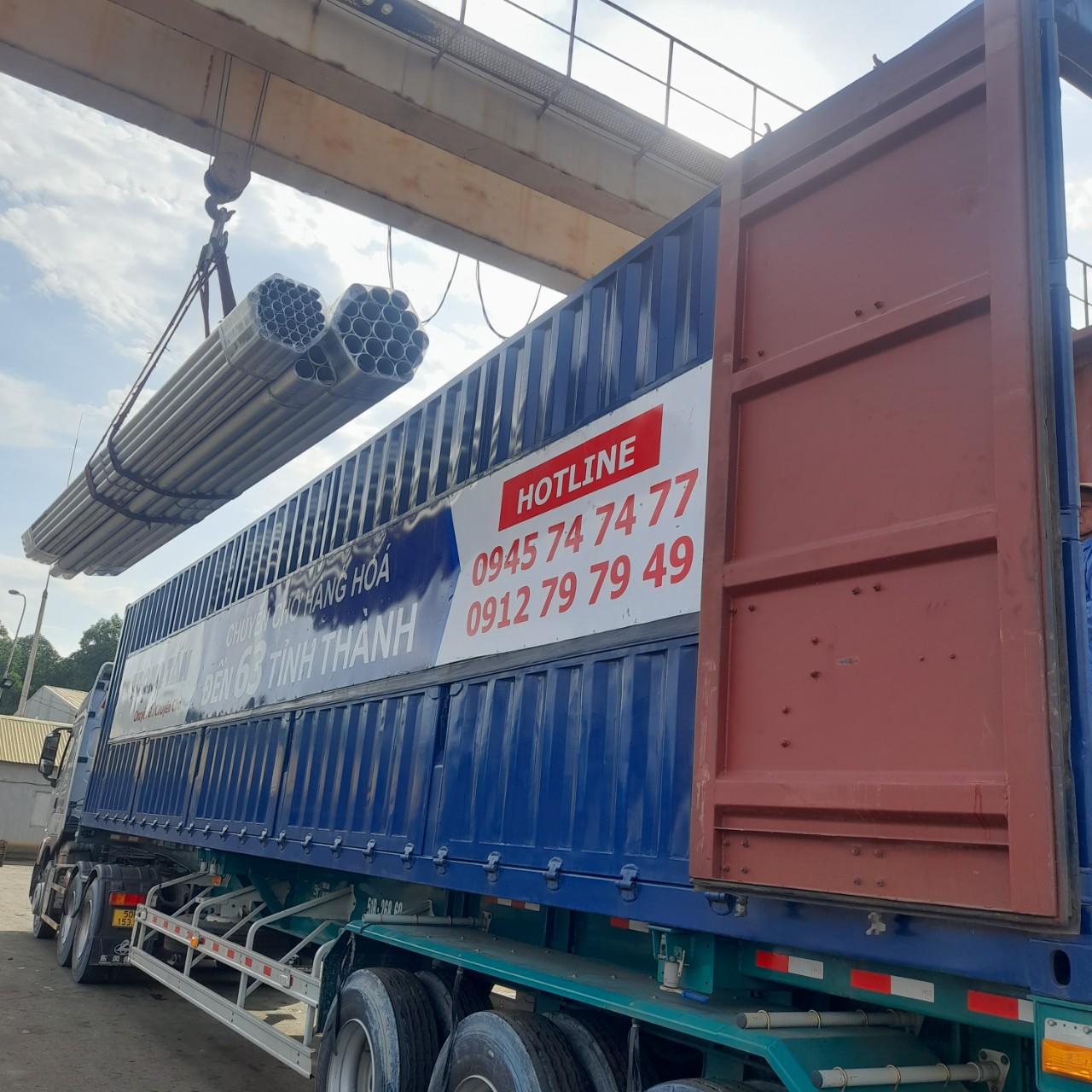 xe container chở hàng