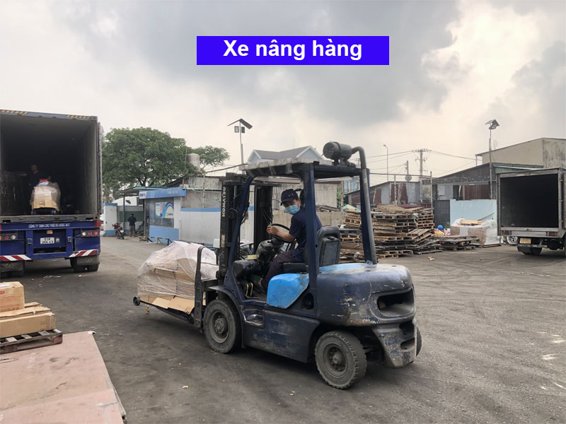 xe nâng hàng