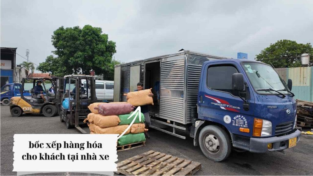 Dich vụ bốc xếp tại bãi xe