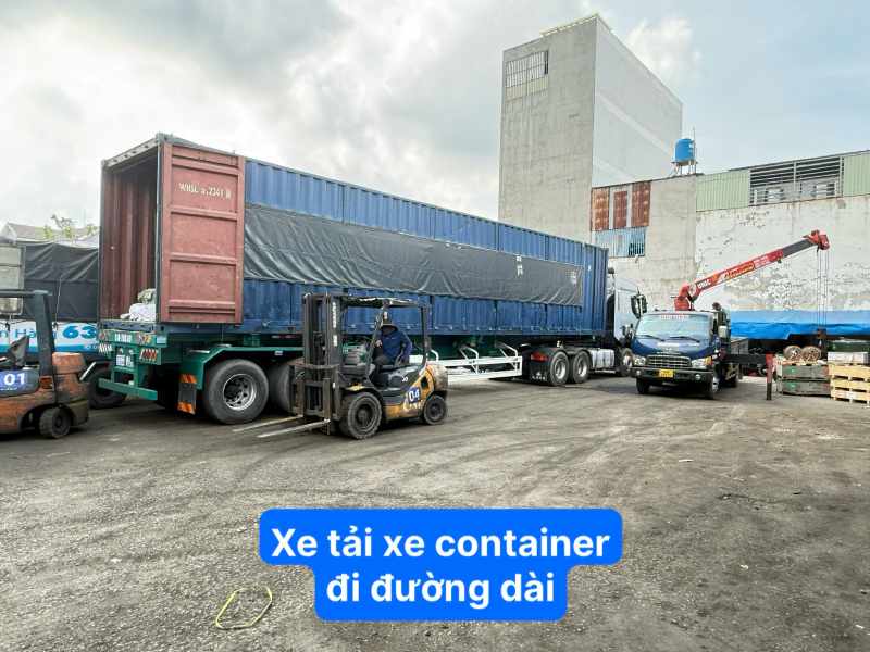 xe tải xe container đi đường dài