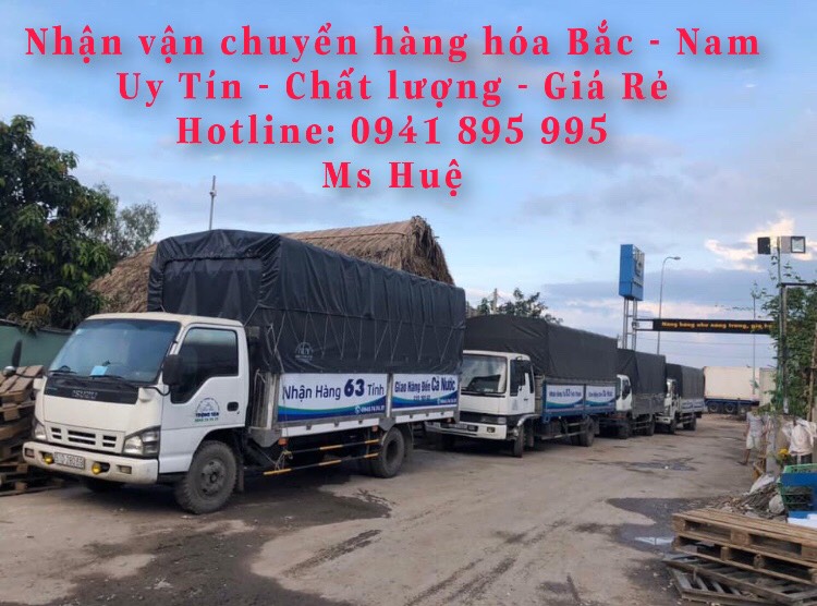 Xe vận chuyển hàng đi Quảng Trị