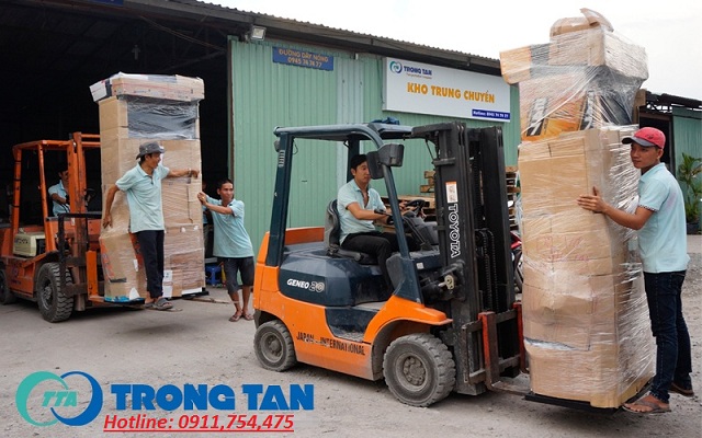 Đóng gói kiện trước khi giao nhận hàng hóa tại Đà Nẵng