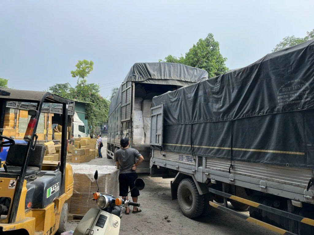 xe tải chạy hàng Sài Gòn Tây Ninh
