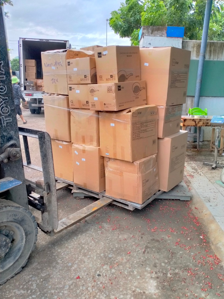 Đóng hàng hóa bằng thùng carton