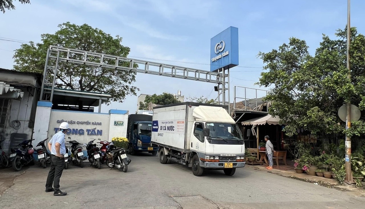Nhà xe vận chuyển hàng ghép đi Sài Gòn