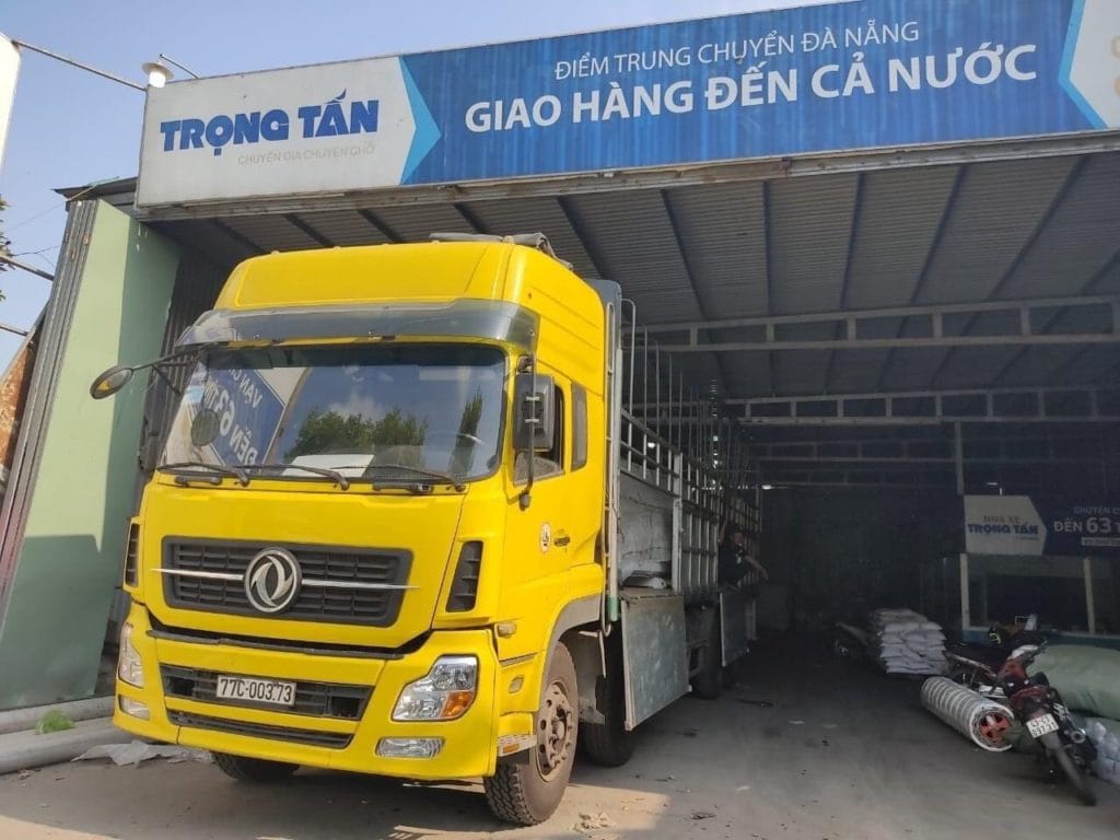 Trọng Tấn vận chuyển hàng hóa đến cả nước