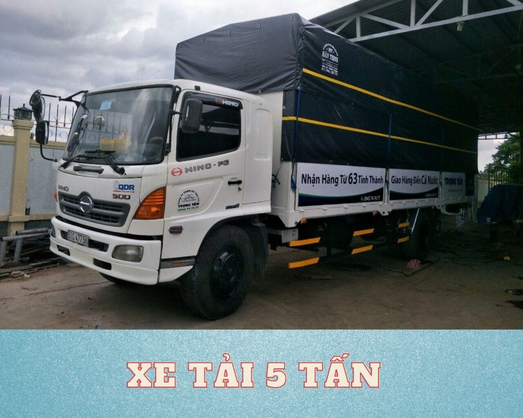 Xe 5 tấn chở sắt thép