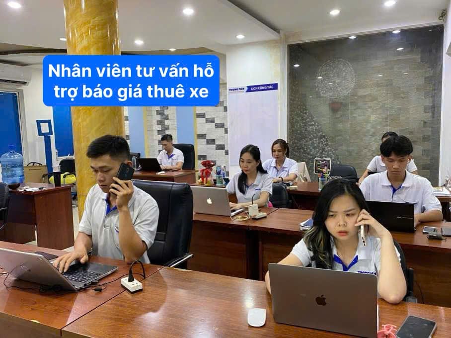 Bộ phận tư vấn khách hàng thuê xe tại Cần Thơ