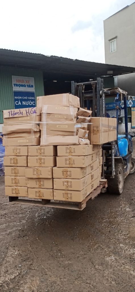 Đóng thùng carton tại chành xe chuyển hàng từ sài gòn đi quảng ngãi