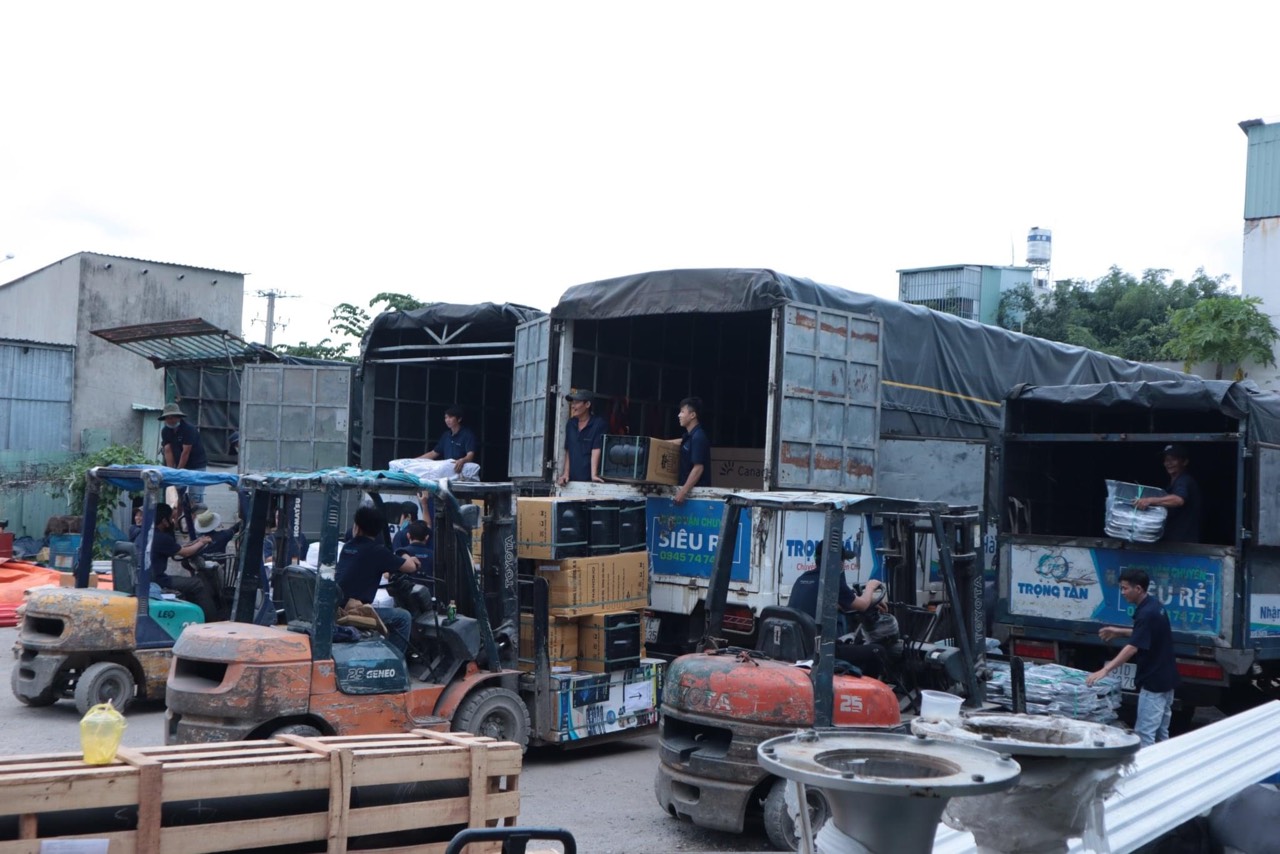 Xe tải chở hàng đi Ninh Thuận