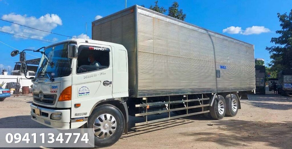 xe tải 10 đến 15 tấn chành xe chuyển hàng đi Khánh Hòa