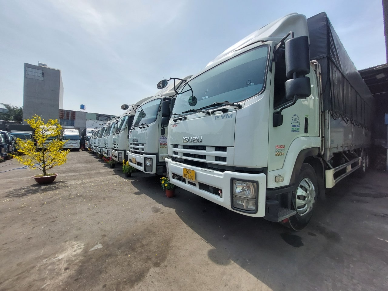 xe tải giao hàng 15 tấn