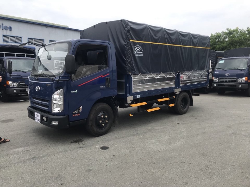 Xe tải chở hàng đi Bắc Giang