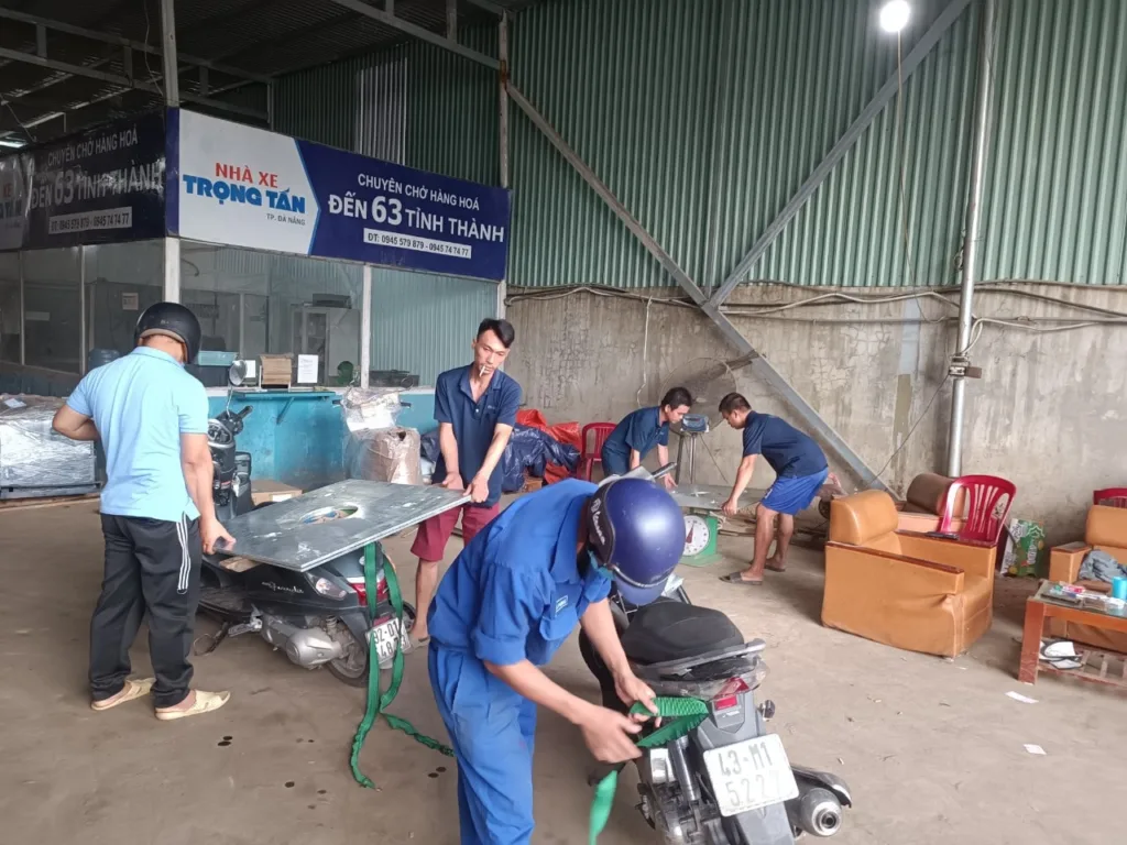 dich vu van chuyen hang hoa 18 min