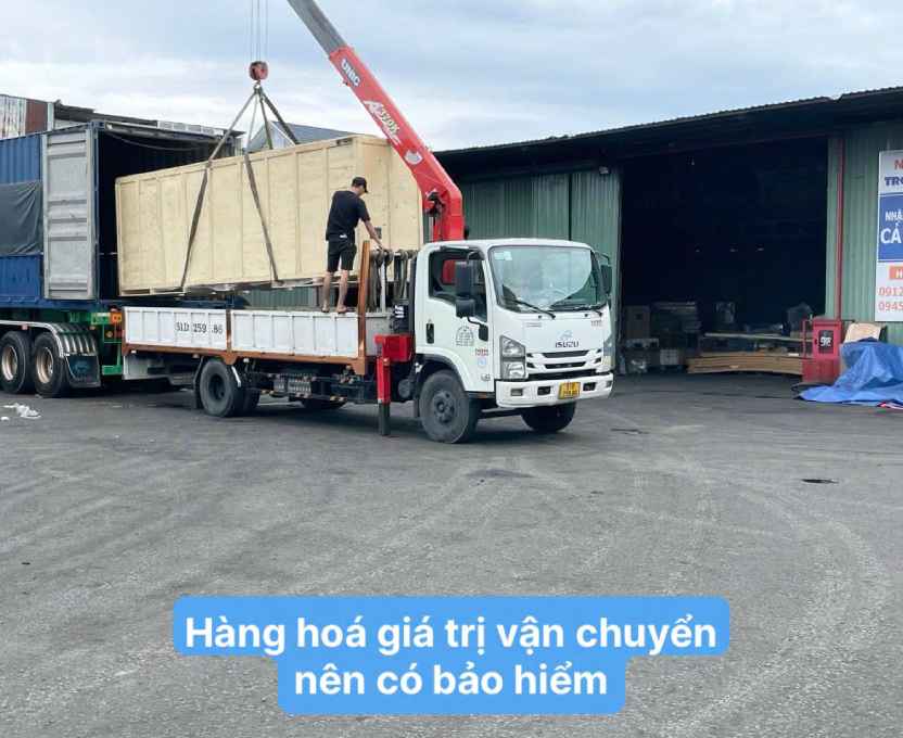 Hàng hóa có giá trị vận chuyển nên có bảo hiểm 