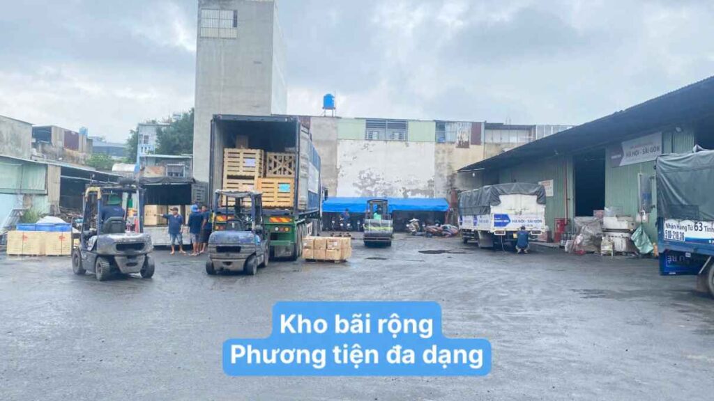 Kho bãi rộng Phương tiện đa dạng 