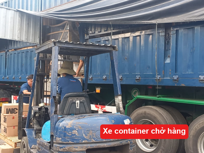 Xe container chở hàng