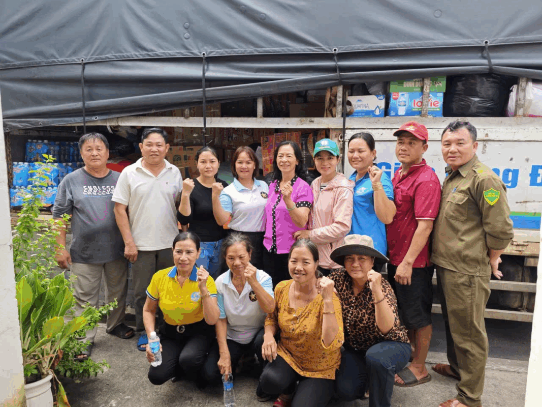 Vận tải Trọng Tấn hướng về bà con vùng lũ