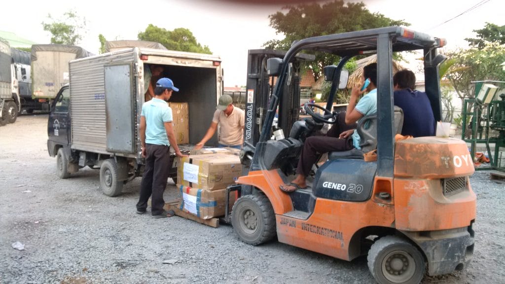 Dịch vụ bốc xếp, nâng dỡ hàng hóa