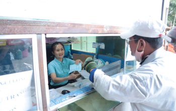 Nhân viên có nhiều kinh nghiệm làm việc Nhân viên có nhiều kinh nghiệm làm việc