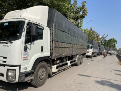 doi-xe-cong-ty-van-chuyen-hang-hoa-trong-tan Đội xe công ty vận chuyển hàng hóa trọng tấn