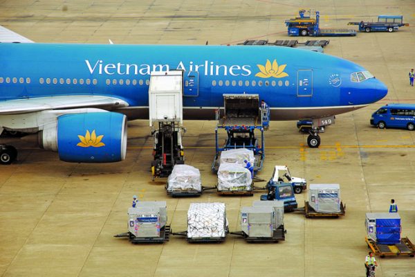 VẬN CHUYỂN ĐƯỜNG HÀNG KHÔNG TRỌNG TẤN