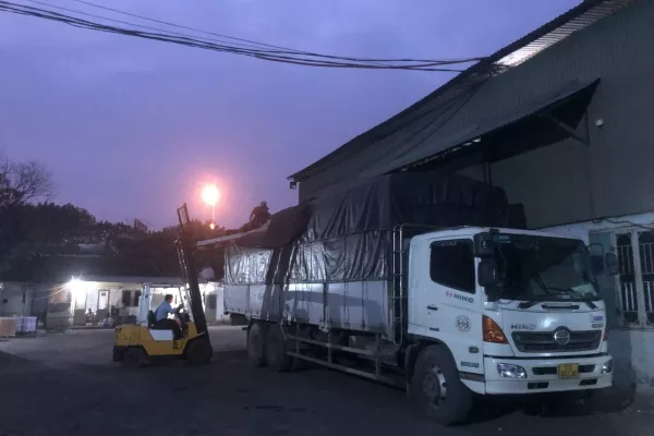 các lại xe tải chở hàng đi hà tĩnh